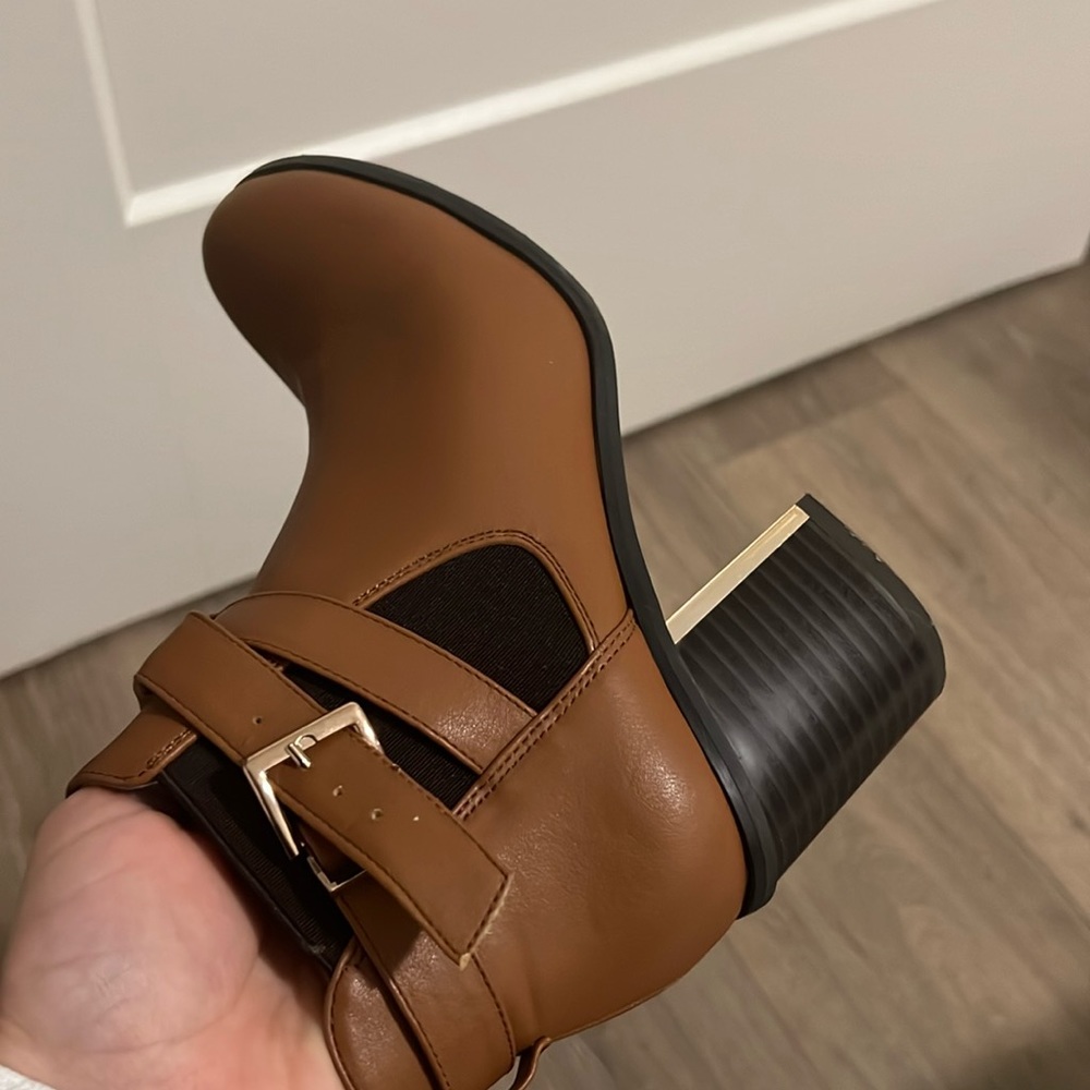 Heeled boots